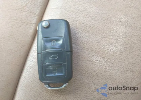 2006 Volkswagen Jetta 2.5 z USA, uszkodzony, nr VIN 3VWDF81K86M657548